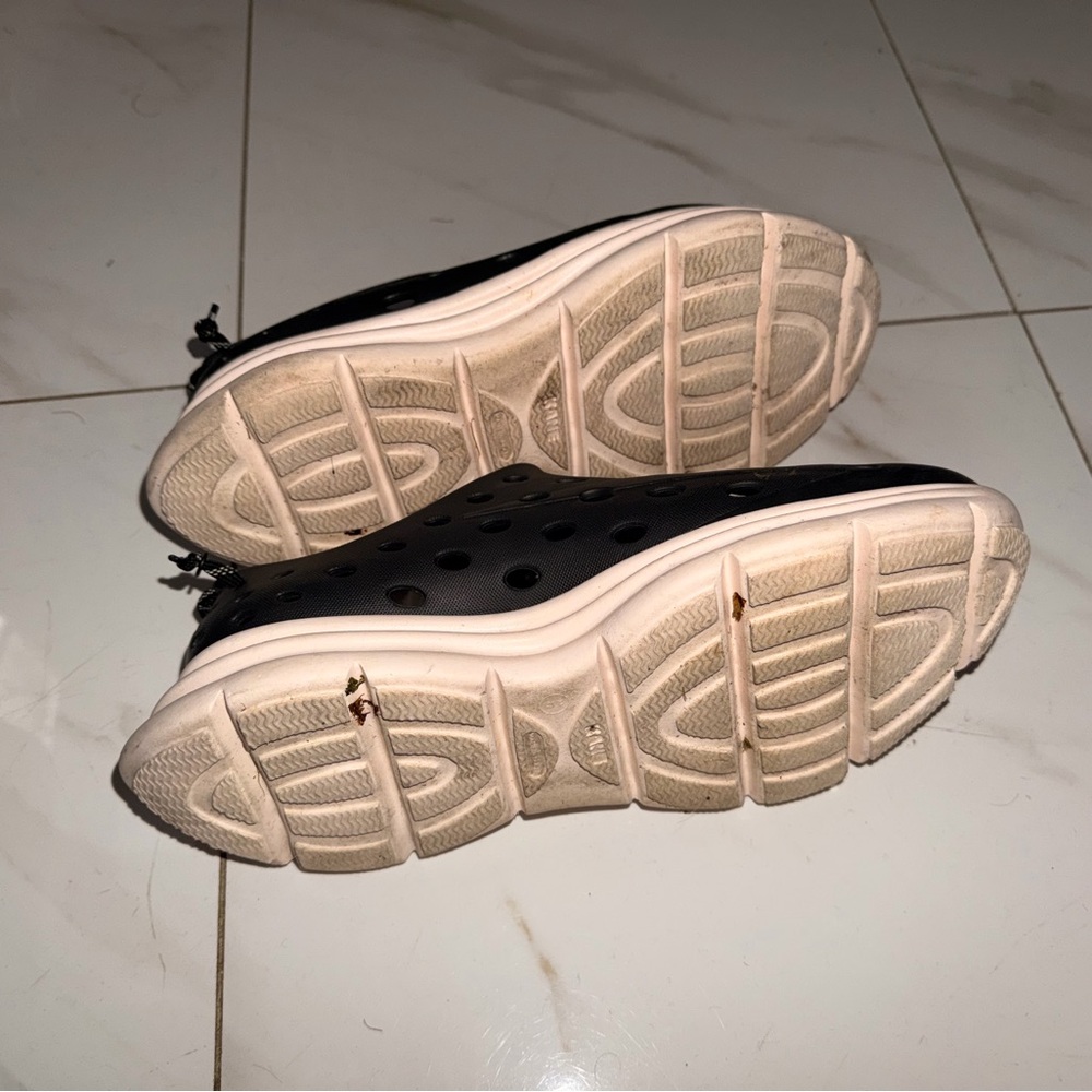 Kane Footwear Black Slip-On Breathable Sneaker - Picture 2 of 2